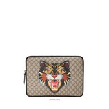 Gucci Angry cat print GG Supreme laptop case - view 2
