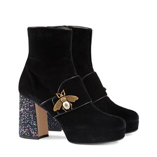 Velvet ankle boot with bee