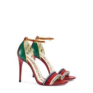 Leather sandal with crystals
