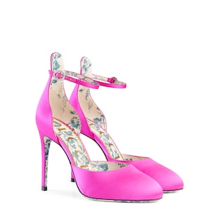 Pumps aus Satin