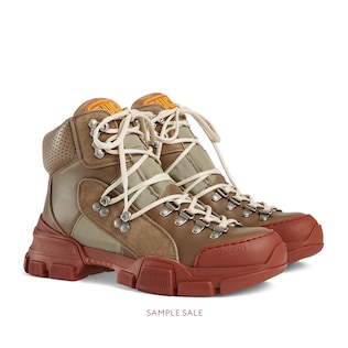 Trekking-Schuh aus Leder und Canvas