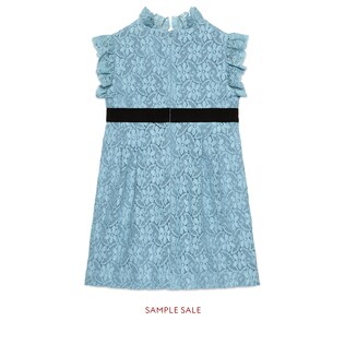 Vestido Infantil de Encaje con Parches