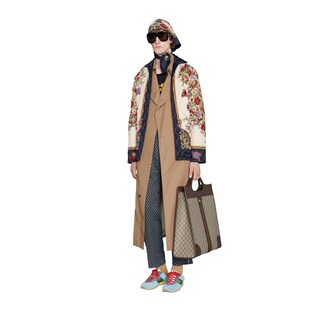 Gesteppte Jacke mit Blumen und Quasten