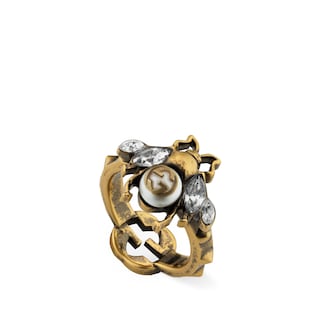 Bee ring with Interlocking G