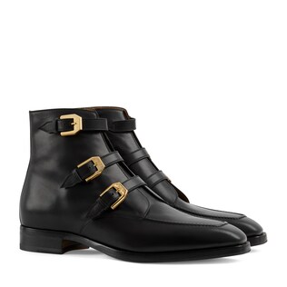 Men's ankle boot with buckles