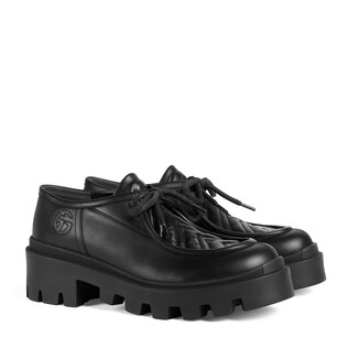 Women's shoe with chevron matelassé