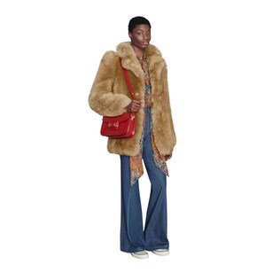 Einreihiger Mantel aus Shearling