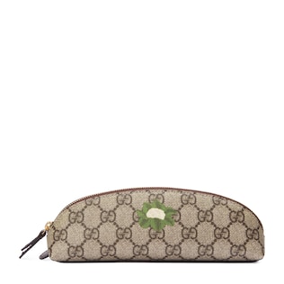 Trousse en toile GG Supreme avec détail chou-fleur