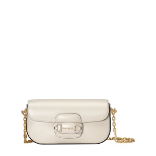 حقيبة الكتف Gucci Horsebit 1955 صغيرة الحجم ومزيّنة بالكريستال