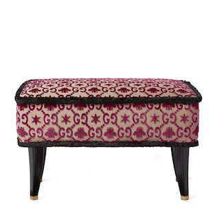 Hocker mit GG, Bienen- und Sternen-Jacquard