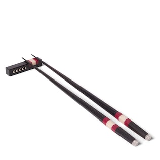 Wooden chopsticks with Web detail