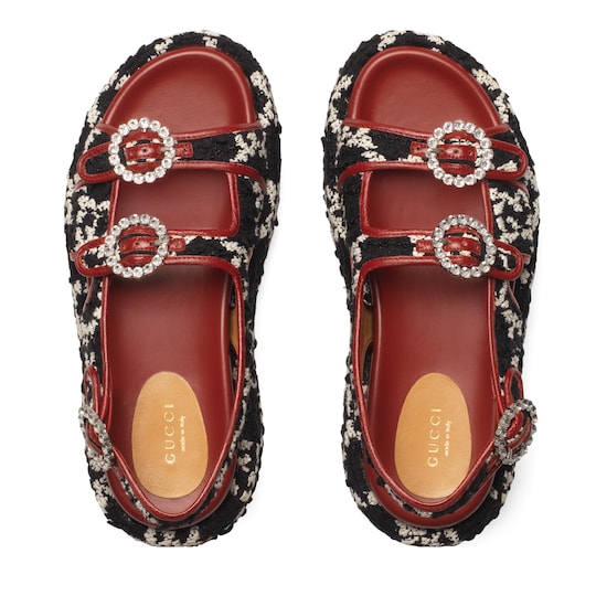 gucci sandals size 39