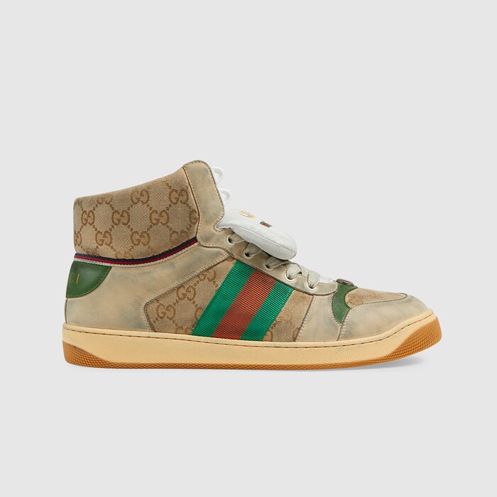 La collection Printemps-Été 2019 fait la part belle aux silhouettes et matériaux old school inspirés des vêtements de sport vintage