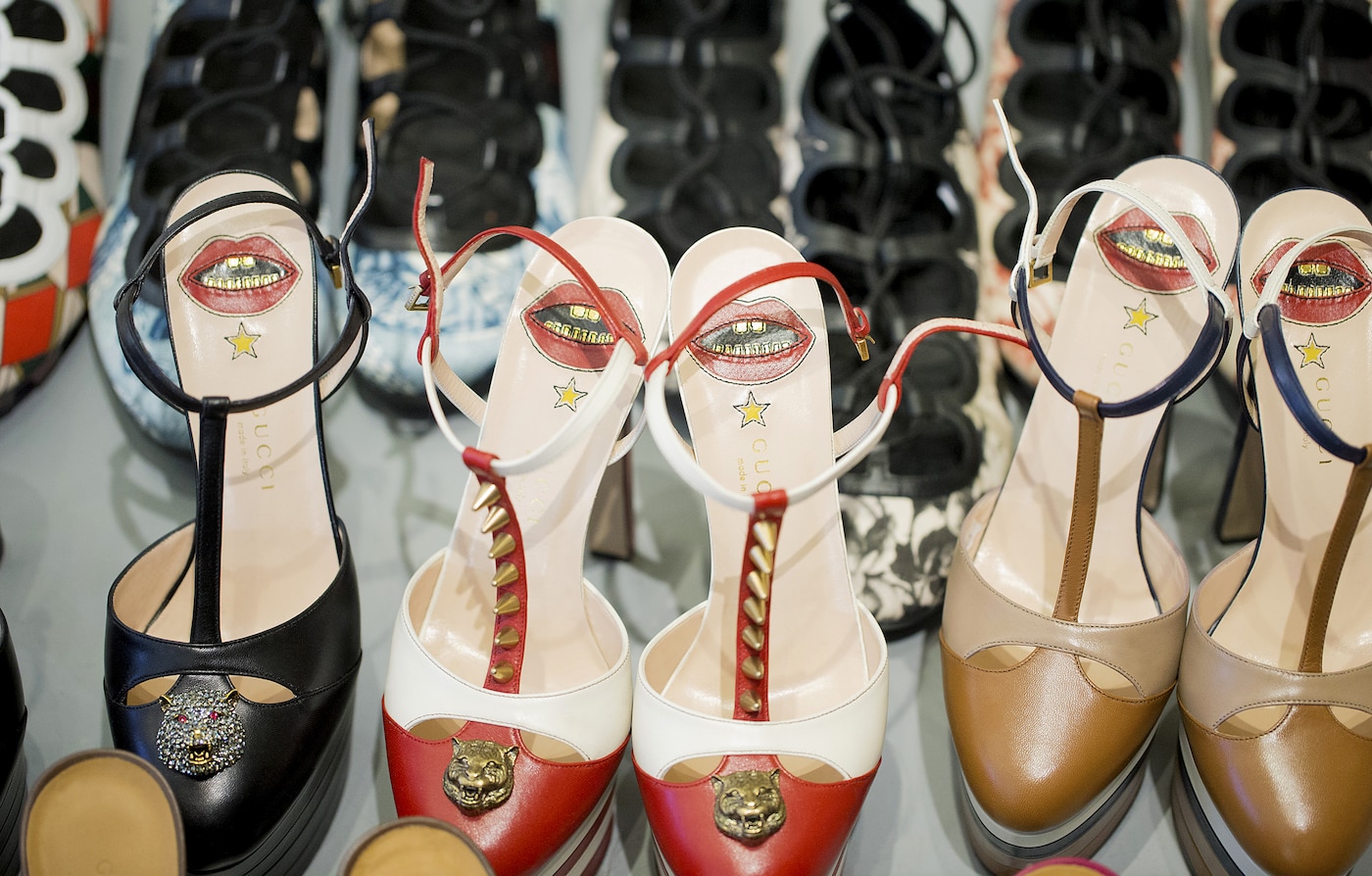 <strong>Bizzare</strong> and <strong>beautiful motifs</strong> on spring's lineup.Pop & Surreal