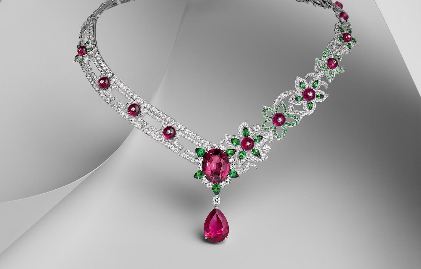 The new Labirinti Gucci High Jewelry collection was unveiled in Ravello, Italy.Unveiling Labirinti Gucci