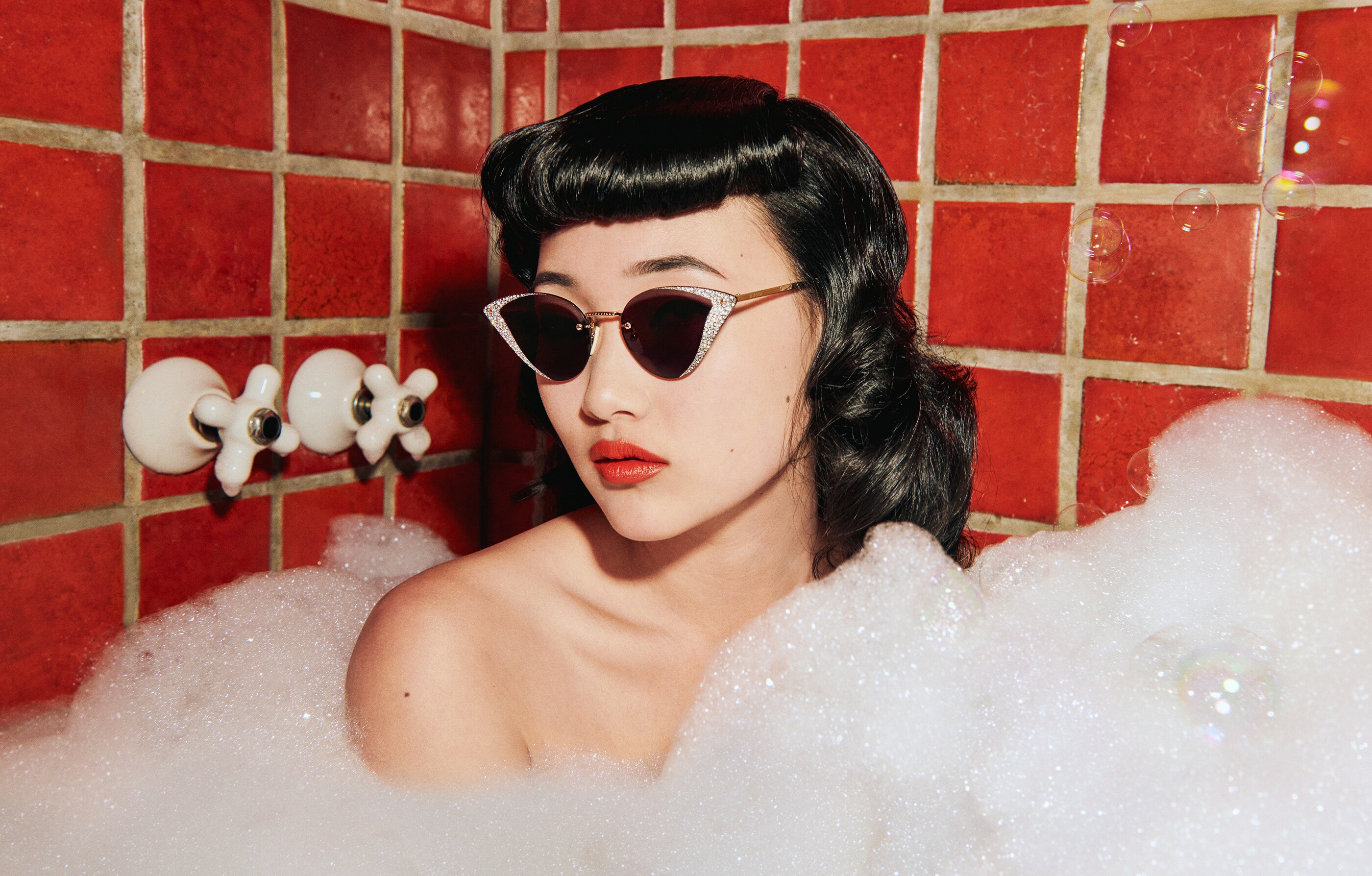 Inspired by the mesmerising, eclectic spirit of Hollywood, introducing the  new Eyewear campaign. - Gucci Stories