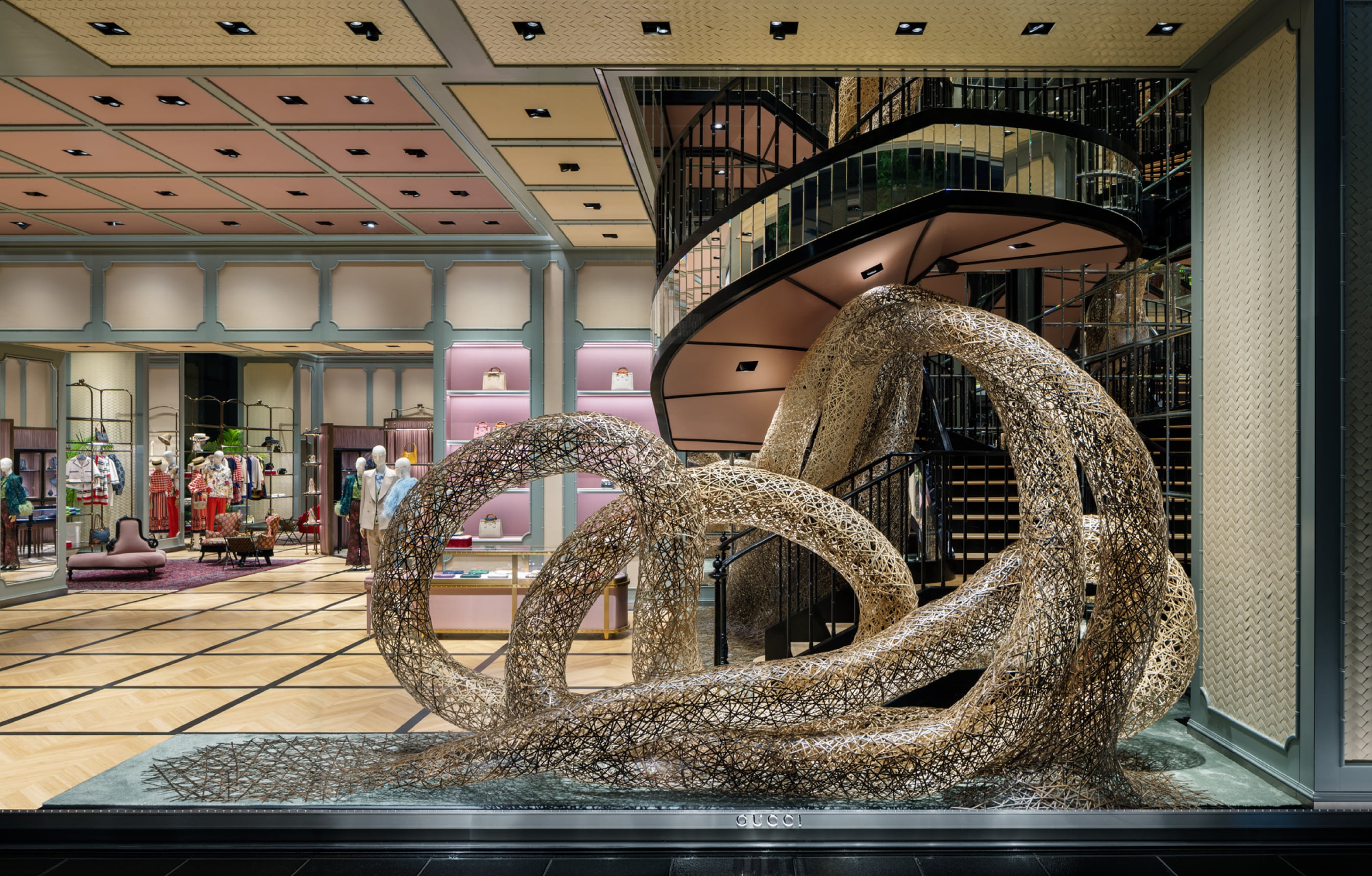 GUCCI グッチ ベアー 新品未使用 直営店購入 希少 グッチ並木 フラッグシップの一周年を祝して グッチを象徴するバンブー