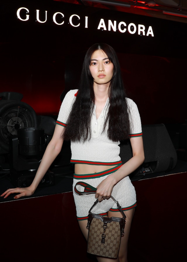 サバト・デ・サルノによるファースト コレクションを象徴するRosso