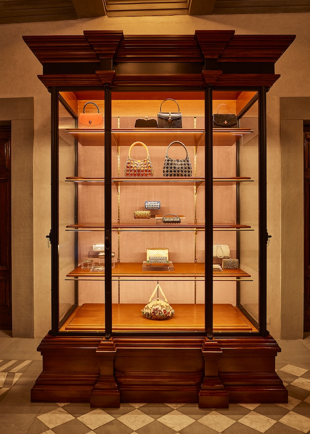 グッチ アーカイブに潜入 - グッチ ダイアリ