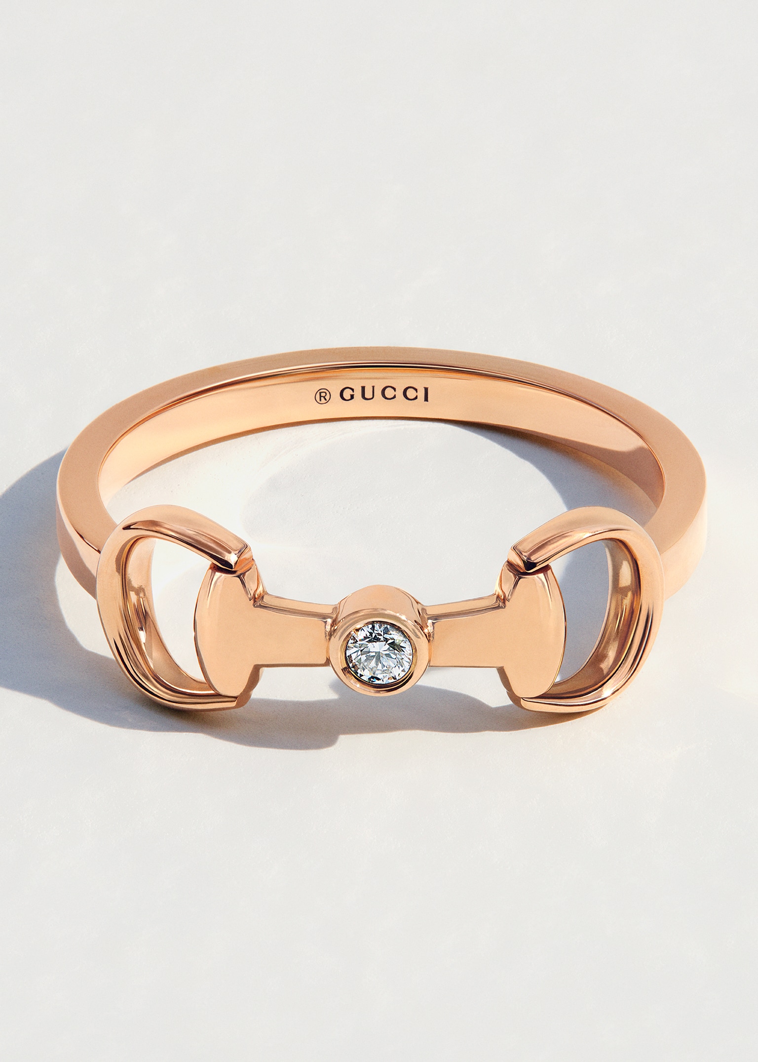 The new Gucci Horsebit fine jewelry collection showcases a signature ...