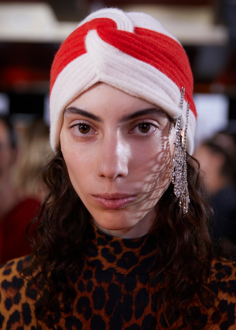 Individual faces with natural skin defined the beauty look for the Gucci Spring Summer 2019 fashion show.Belles De Nuit