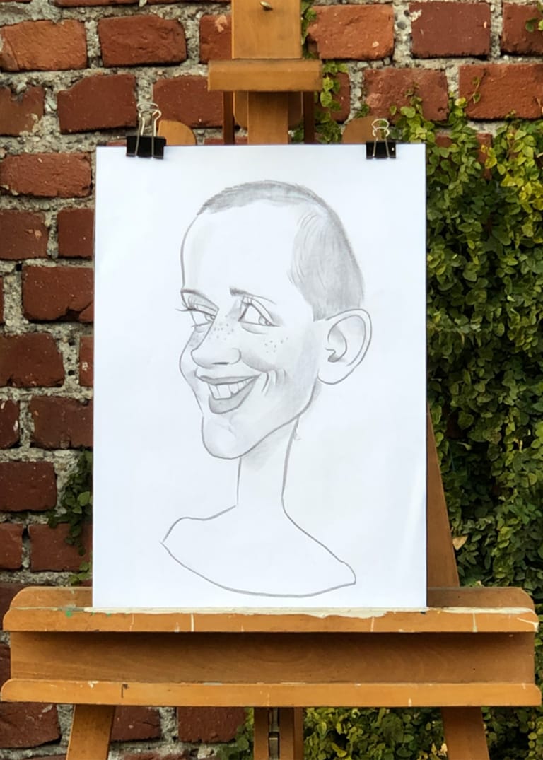 Caricatures celebrate the uniqueness of the Fall Winter 2019 faces.Beauty Caricatures