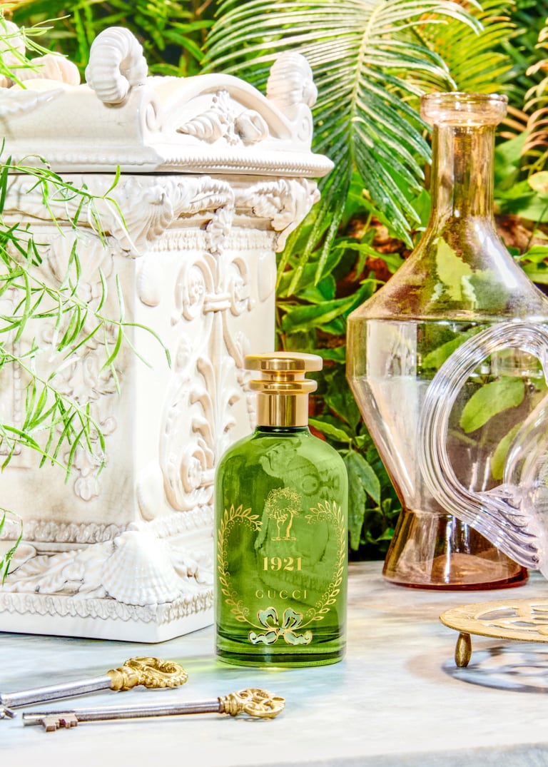 The Alchemist’s Garden welcomes 1921, a new scent celebrating 100 years of Gucci.1921