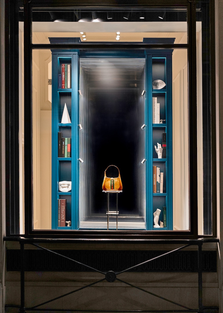 The new store windows concept, Endless Narratives, intertwines objects and ideas, creating infinite stories through a mirrored library.Unveiling Endless Narratives