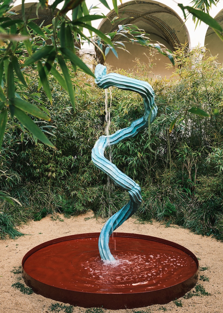Gucci | Bamboo Encounters è la mostra che celebra l’eredità senza tempo del bambù attraverso i contributi unici di designer contemporanei.Gucci | Bamboo Encounters
