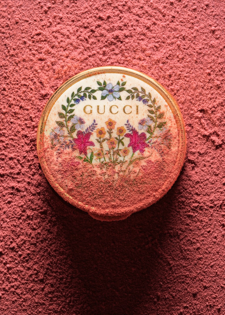 In The Art of Beauty, la Maison esplora fragranze e prodotti make-up attraverso diversi mezzi di espressione e la visione creativa di artisti selezionati. The Art of Beauty