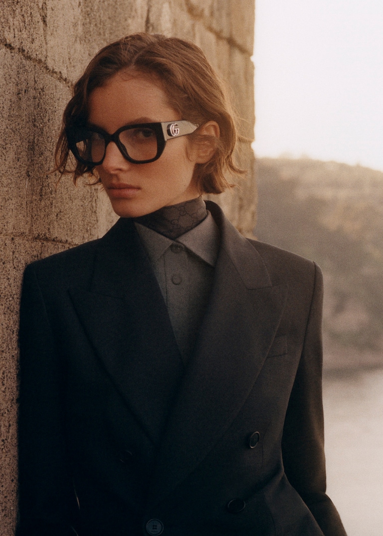 Sullo sfondo poetico del paesaggio italiano, la nuova Campagna Gucci Eyewear Autunno Inverno 2025 vede protagonista la Global Brand Ambassador Ni Ni.Riflessi di stagione