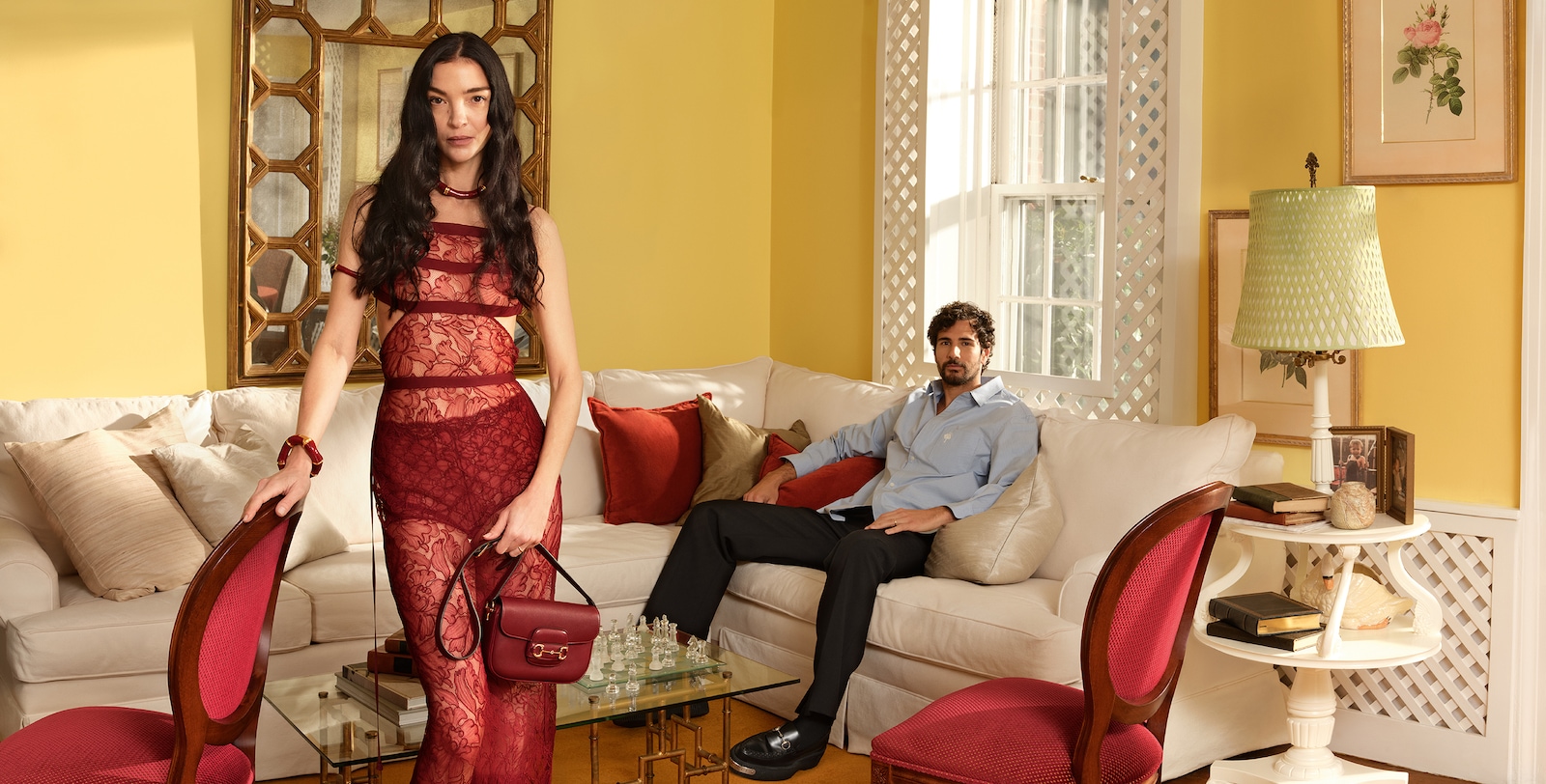 La campagna speciale per San Valentino, ideata dal Direttore Creativo Sabato De Sarno e scattata da Tina Barney, è una vera e propria indagine sull'amore. Gucci Together per San Valentino