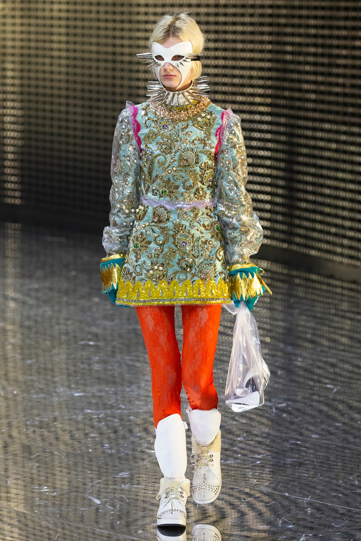 A gallery of Fall Winter 2019 runway looks. Gucci Stories