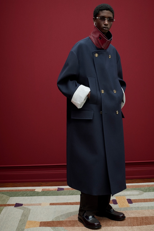 クリエイティブ・ディレクター サバト・デ・サルノによる、グッチ 2025