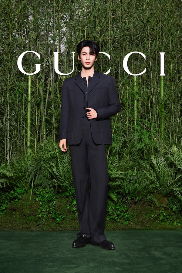 DiaryPhotogalleryVertical_Gucc