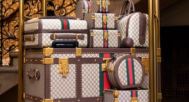 Gucci mens carry on online