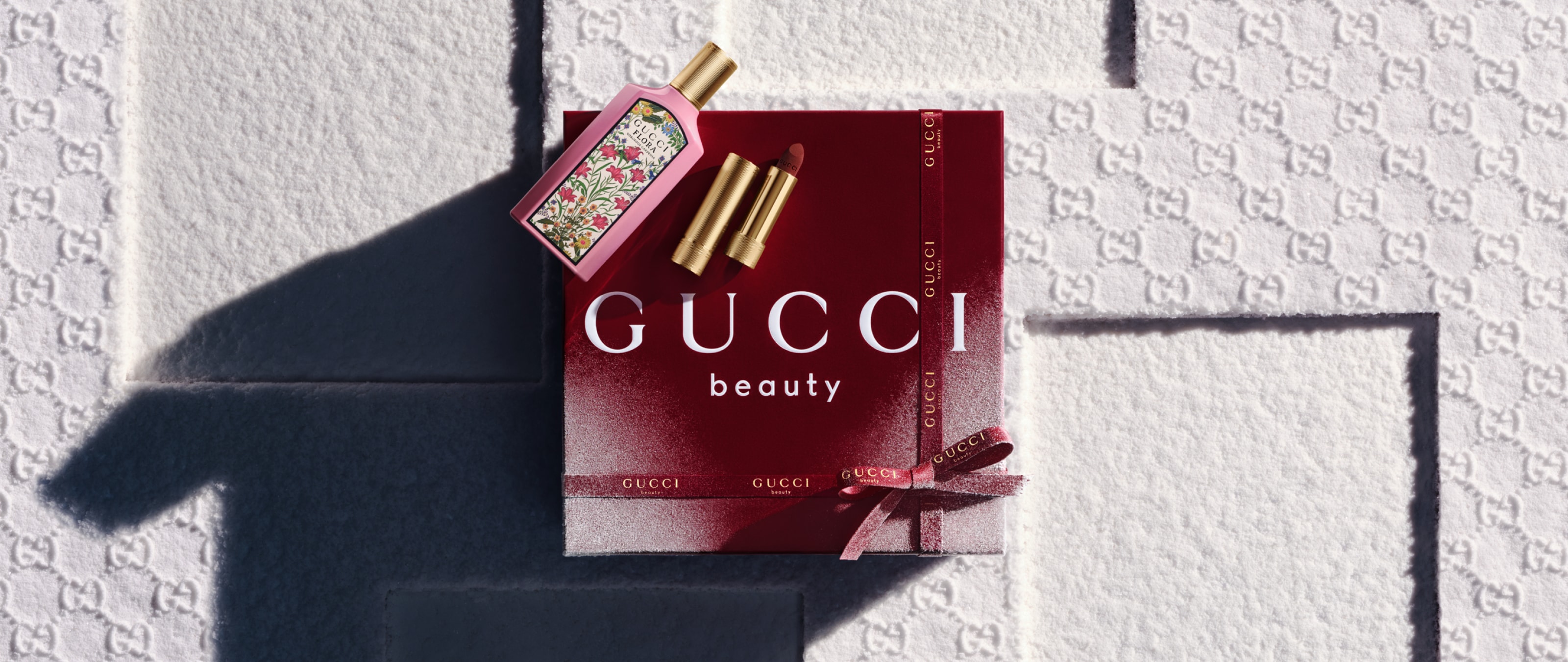 古驰星愿季品牌甄选赠礼涵盖设计师款美妆礼品套装、精品彩妆及女士和男士香水。