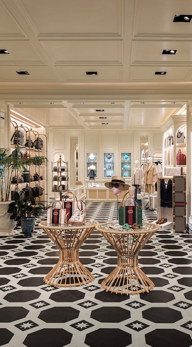 Gucci on Worth Avenue: Plan Your Visit (Store Hours, Tips for Shopping, and What Makes It Unique)