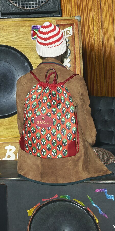 gucci supreme drawstring backpack