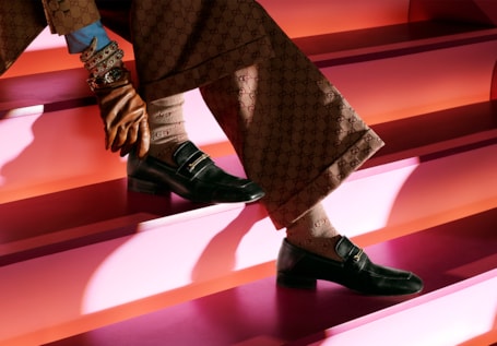 gucci snake boots outfit