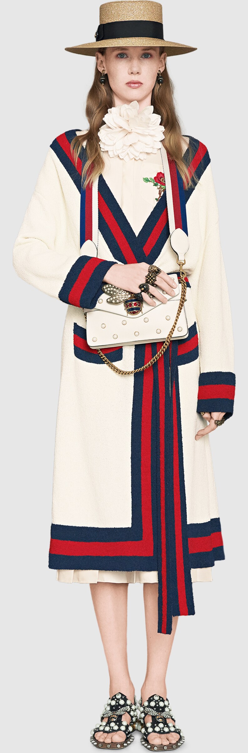 Top Gucci Price List 2018 Loved for its lavish Italian styling, Gucci Kids is the go-to label for the next fashion-forward generation. These white calf leather Web low-top sneakers feature a lace-up front fastening, a round toe, a signature green and red Web and a branded flat rubber sole.