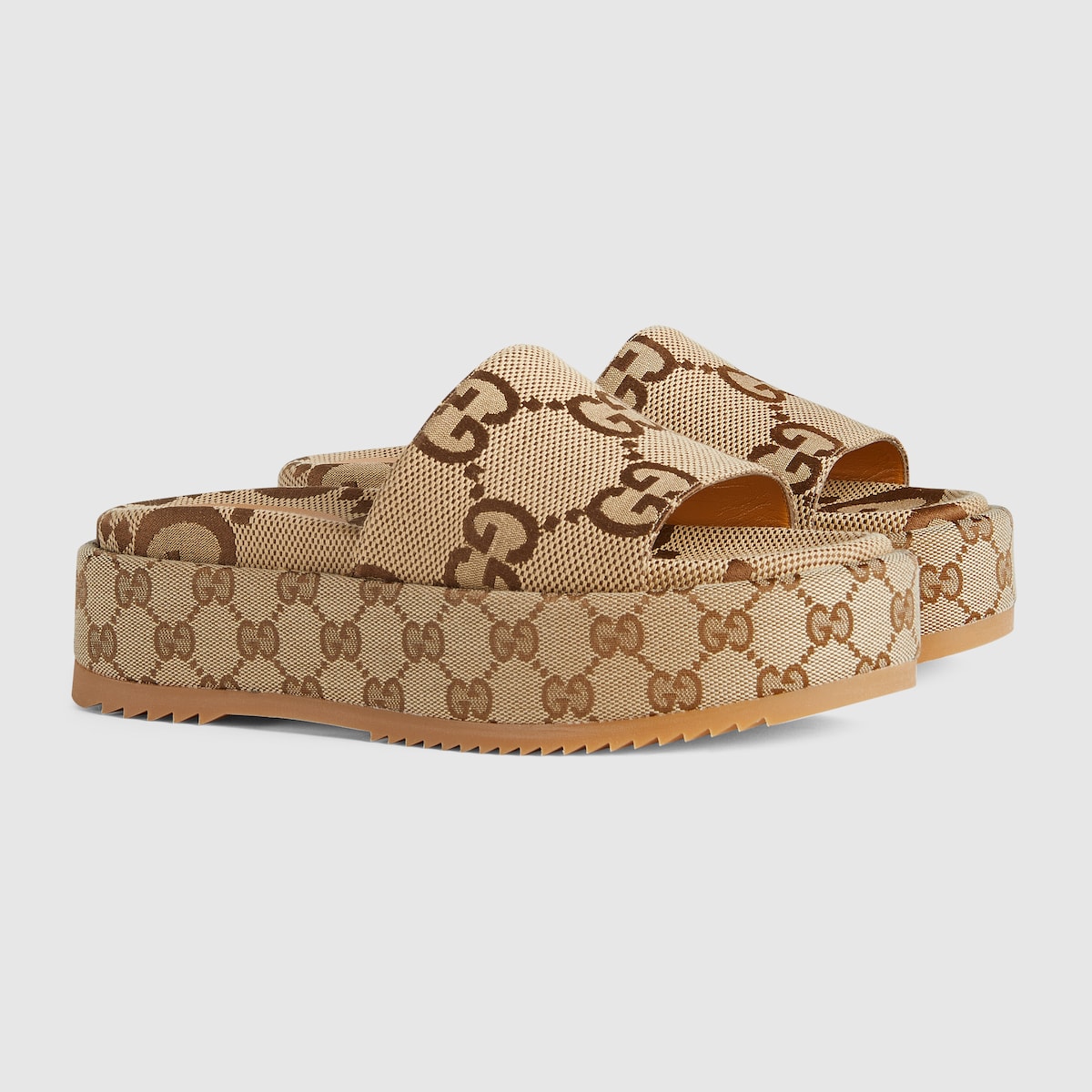 りかこCHANEL フラットパンプス 37C GUCCI サンダル Damenpantolette mit Plateausohle in camel- und ebenholzfarbener