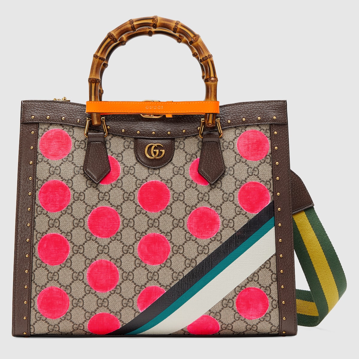 KW ®غوتشي ‎Gucci Diana medium tote bag in GG Supreme canvas