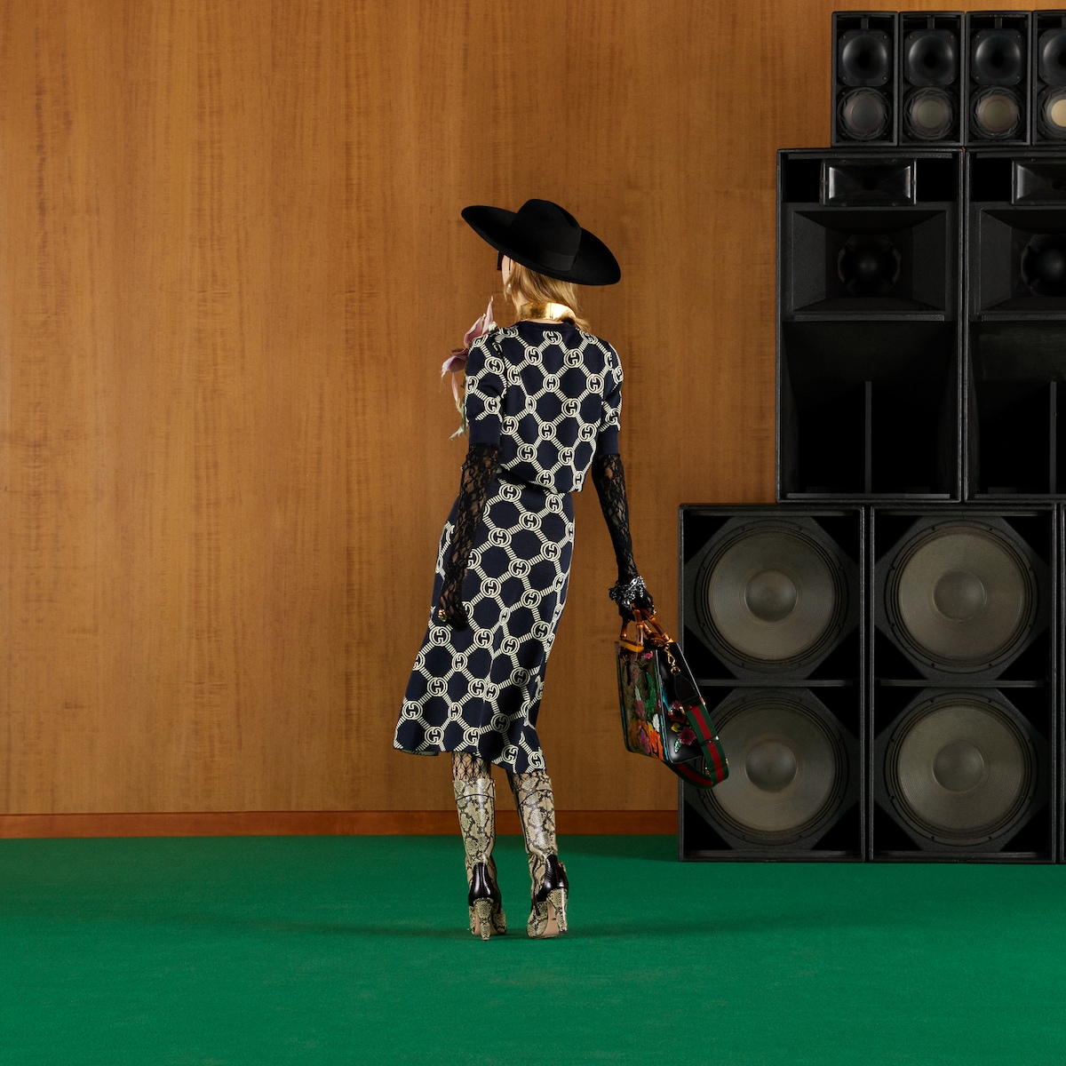 GGウール ジャカード リバーシブルトップ ・ブルー＆アイボリー