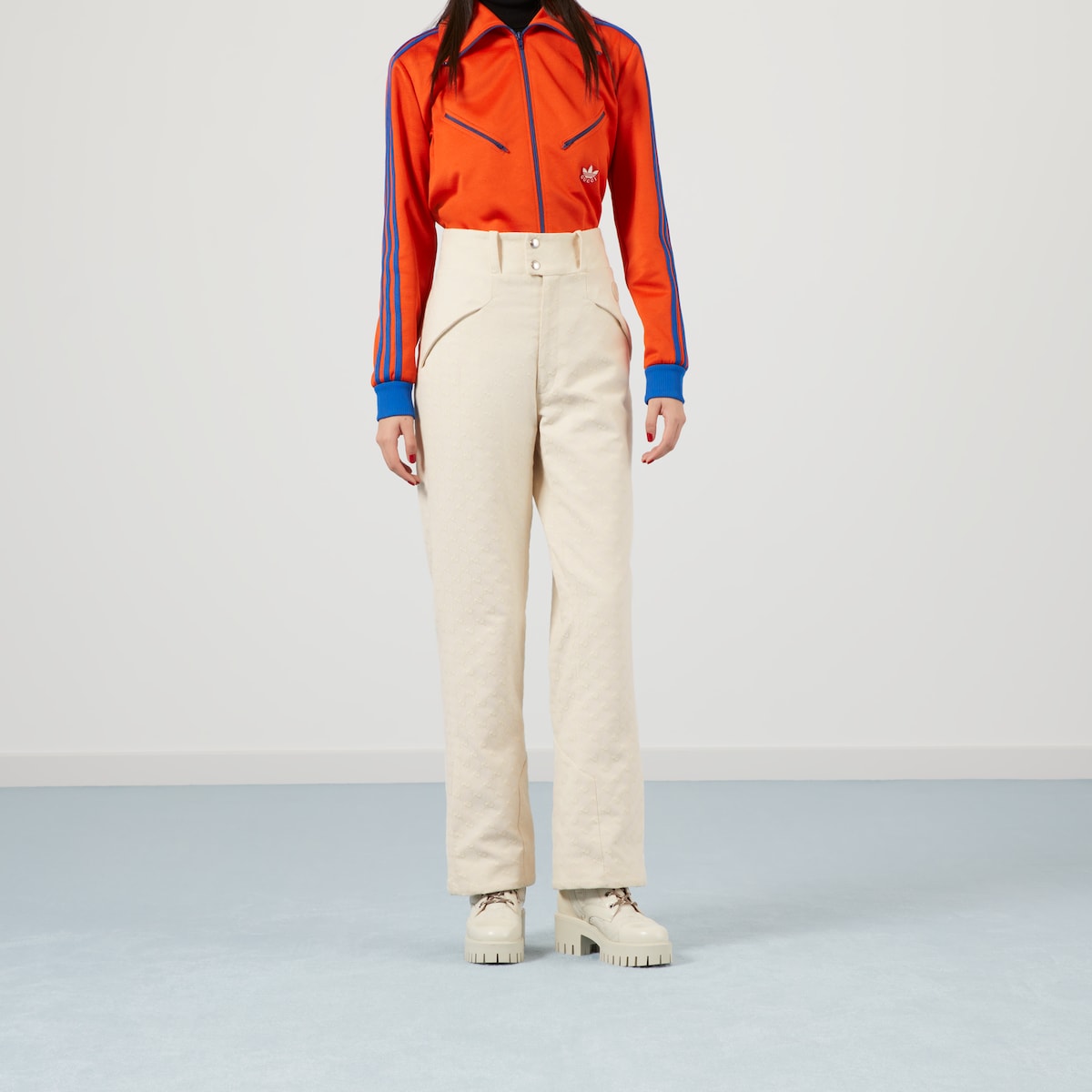 【送料&関税込】Gucci Ivory Silk Lend Pant Printed silk twill pants in light blue and rosso ancora red