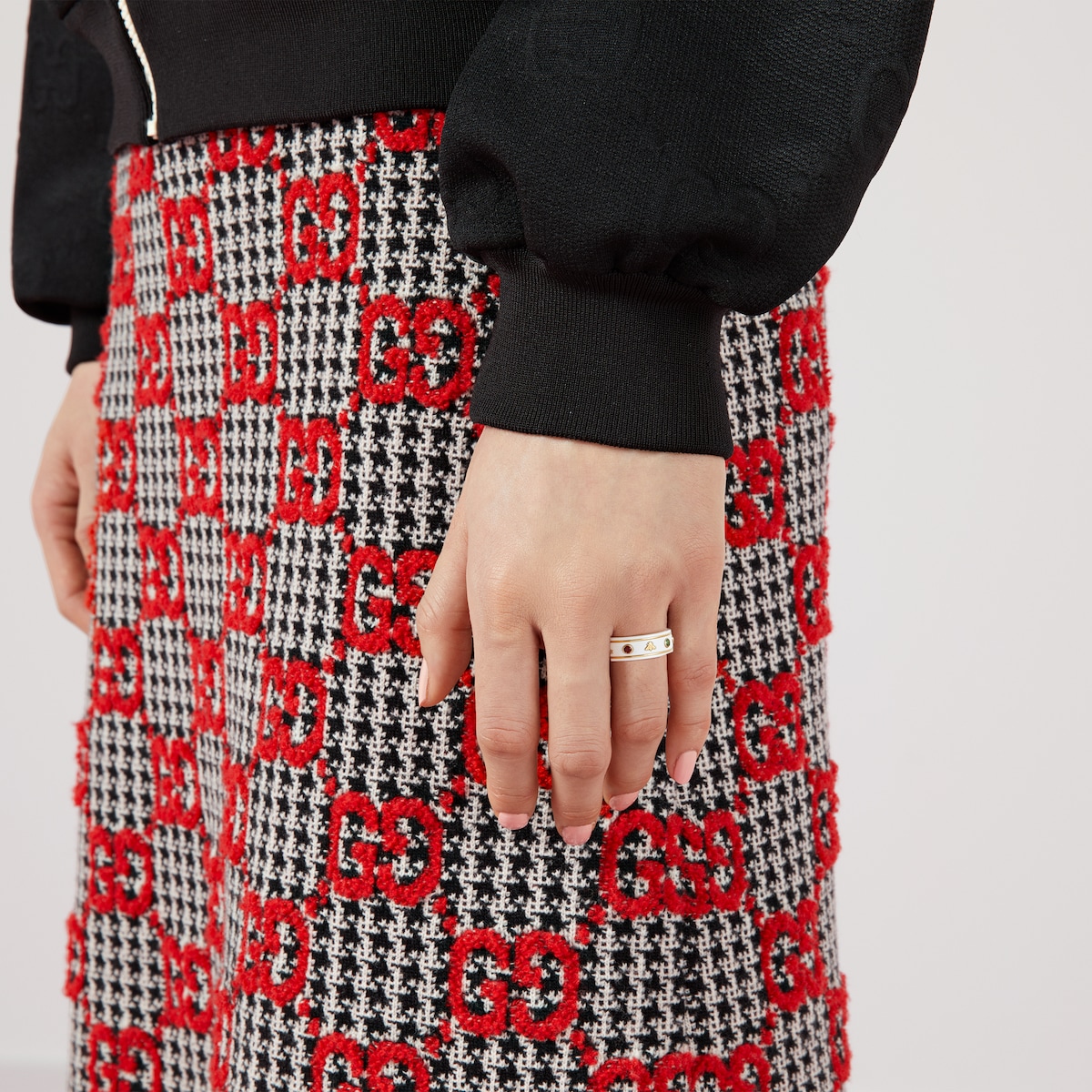 アイコン〕オンライン限定 ジェムストーン付き 18K リング ・18K