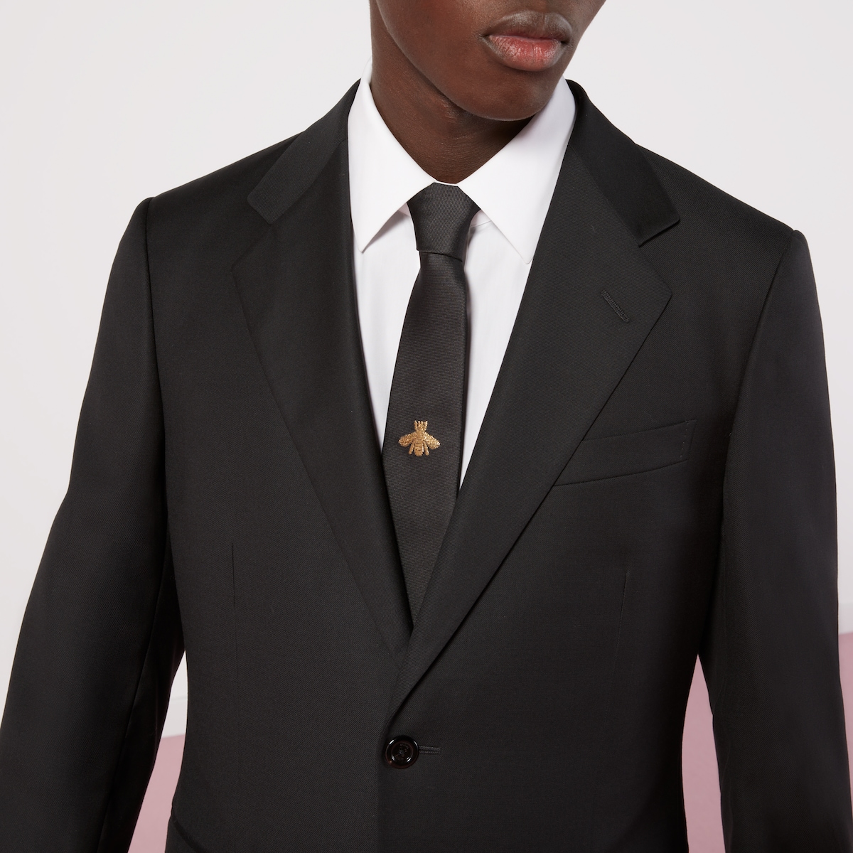 放送大学 割引 in tie silk embroidered Bee black US GUCCI® | silk 小物