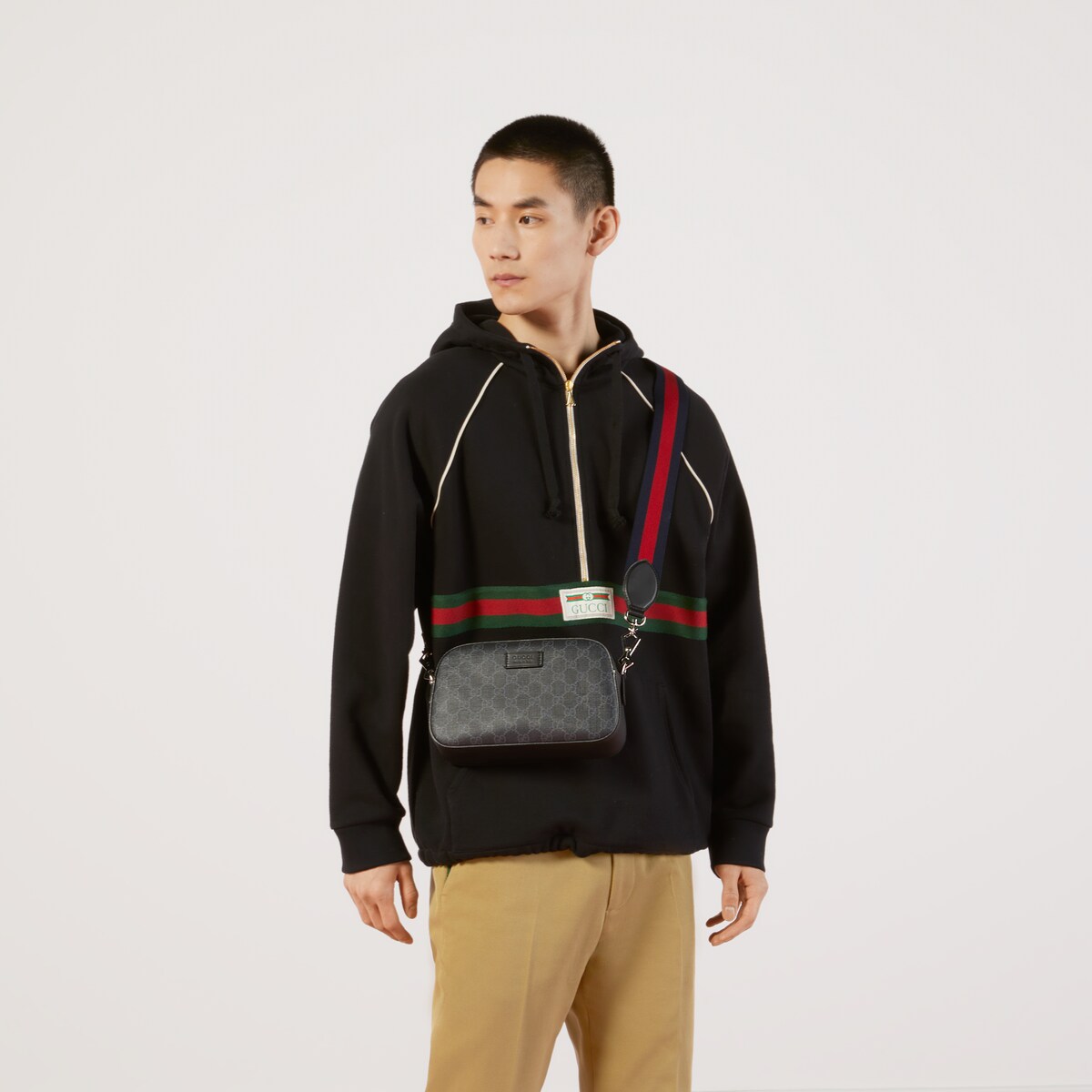 Gucci crossbody supreme outlet