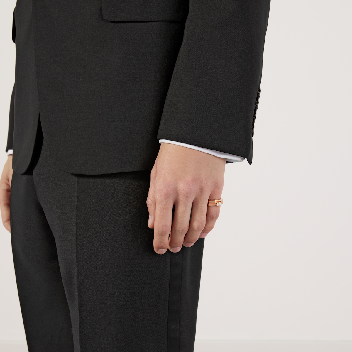 【極美品】 グッチ トレードマーク ライン リング 約10号 A499 極美品】 グッチ トレードマーク ライン リング 約10号 A499