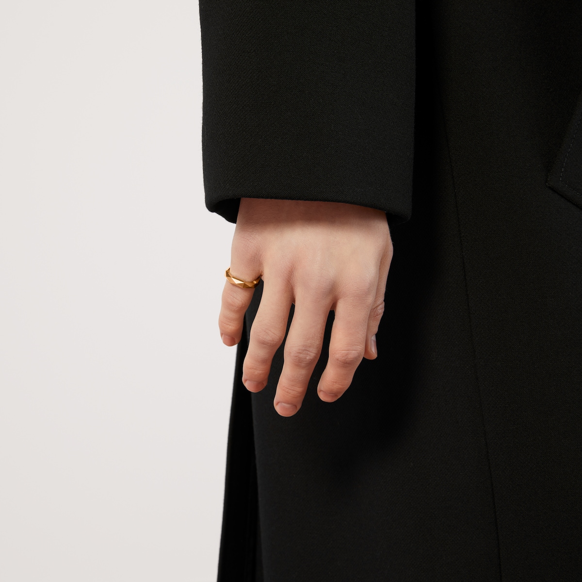 Gucci Link to Love 18k studded ring in 18k yellow gold